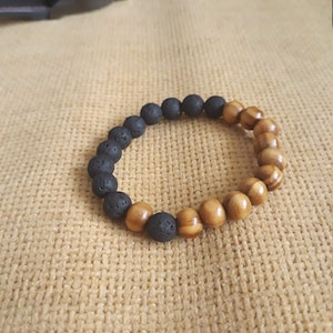 Men&#39;s bracelet made of wood and volcanic lava, Elastic bracelet in black and brown, Men&#39;s jewelry, Gift for him