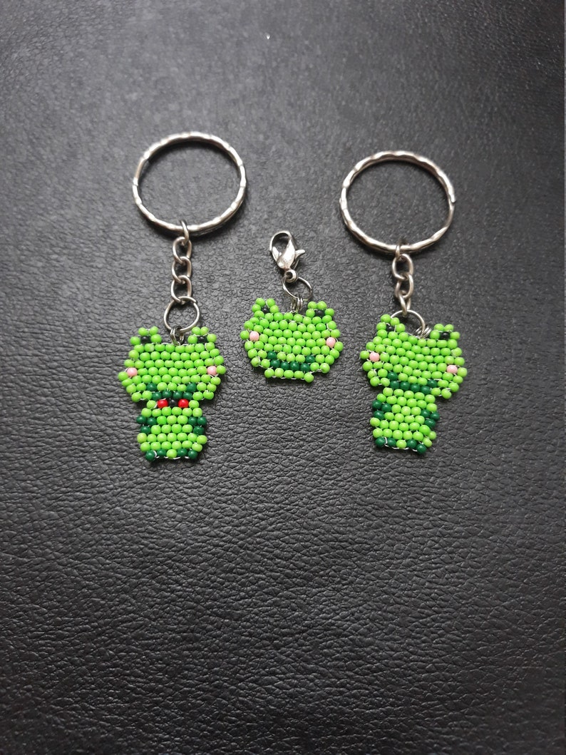 Lot Keychains frog Family, Colored Bead Frogs, Frog Keychains, Family