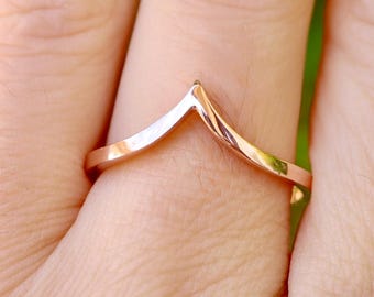 Simple Chevron Wedding Solid 14k Gold Band- No Stone Minimalist Contour V Shape 18k White Gold Band- Curve 10k Rose Gold Enhancer Guard Band