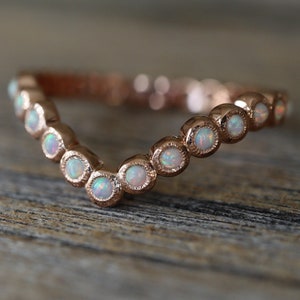 Round Opal Eternity Wedding Chevron Milgrain Vintage Band Lab Opal Curve Nesting Deco Band Stackable Solid Gold Bubble Opal Bezel Band 14k Rose Gold