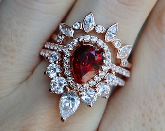 Solid 14k Gold Pear Genuine Garnet Bridal 3 Ring Set for Her- Teardrop Natural Garnet Halo Engagement Ring Set w/ 2 Curved Wedding Band