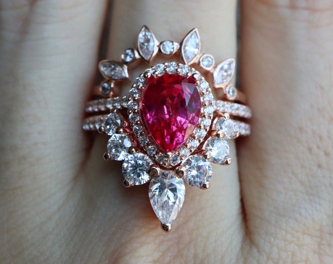 Solid 14k Gold Pear Ruby Halo Bridal 3 Ring Set for Her- Teardrop Lab Ruby Halo Engagement Ring Set w/ 2 Curved Wedding Band