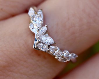 Asymmetrical Cluster Diamond Marquise Brilliant Wedding Band