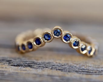Genuine Blue Sapphire Eternity Wedding Chevron Band- Natural Blue Sapphire Curve Nesting Band- Stackable Solid Gold Bubble Sapphire Band