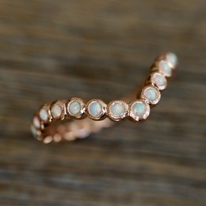 Round Opal Eternity Wedding Chevron Milgrain Vintage Band Lab Opal Curve Nesting Deco Band Stackable Solid Gold Bubble Opal Bezel Band 18k Rose Gold