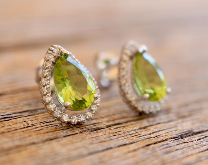 Teardrop Peridot Halo Diamond Solid 14k White Gold Stud Earring