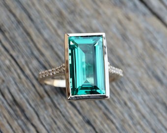 5ct Green Emerald Rectangular Halo Engagement Ring- 14k Gold Large Solitaire Ring- Baguette Cut 18k Gold Bezel Ring- May Birthstone Ring
