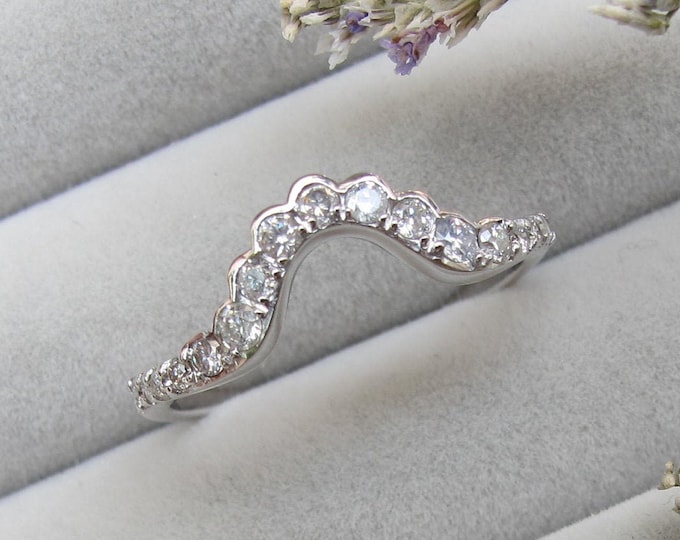 Vintage Diamond Curved Wedding Band- Deco Diamond Contour Women Wedding V Band- Stacking Nesting Graduated Diamond White Gold Ring