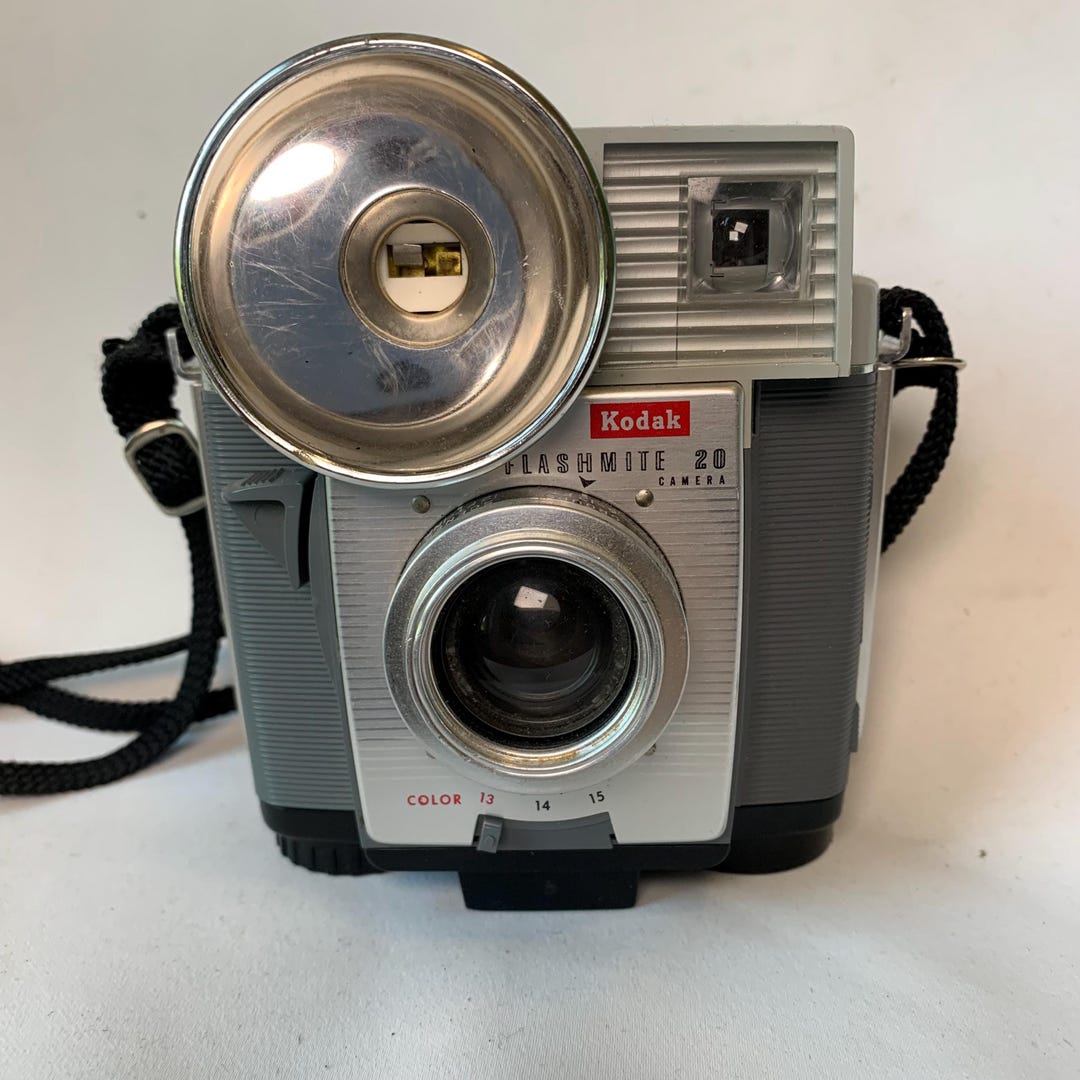 Kodak Eastman: Brownie Flashmite 20 Price Guide: estimate a camera value
