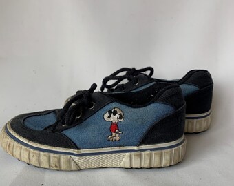 Vintage Snoopy Joe Cool kids Size 10 Shoes