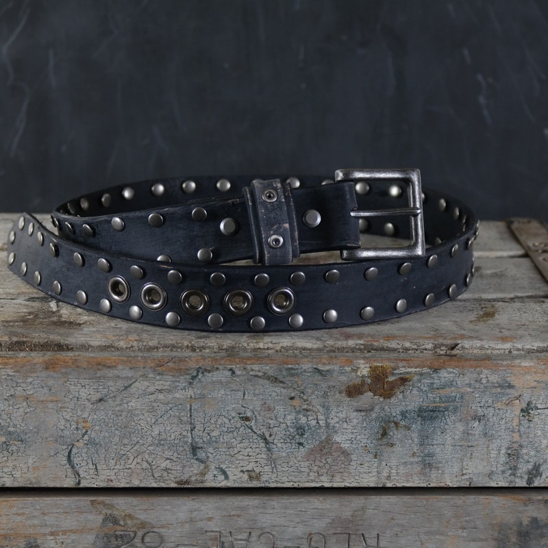 STUDDED BUCKLE BELT SOLID BLACK