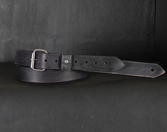 Slim buckle Guitar Strap. Distressed Leather. 1.5” wide. Aged Black