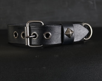 1.5” Wide  Leather Dog Collar. Pyramid Accent. Black