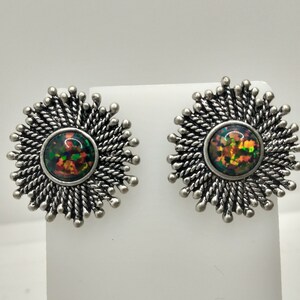 Orecchini placcati in opale e argento. Senza nichel.