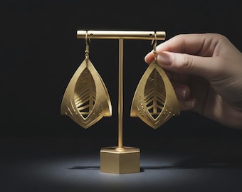 Pendientes llamativos de cuero dorado pintados a mano, pendientes colgantes de cuero genuino esculpidos en 3D, joyería artesanal bohemia.