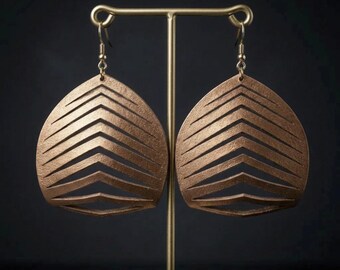 Pendientes llamativos de cuero color cobre pintados a mano, pendientes colgantes de cuero genuino esculpidos en 3D, joyería artesanal.