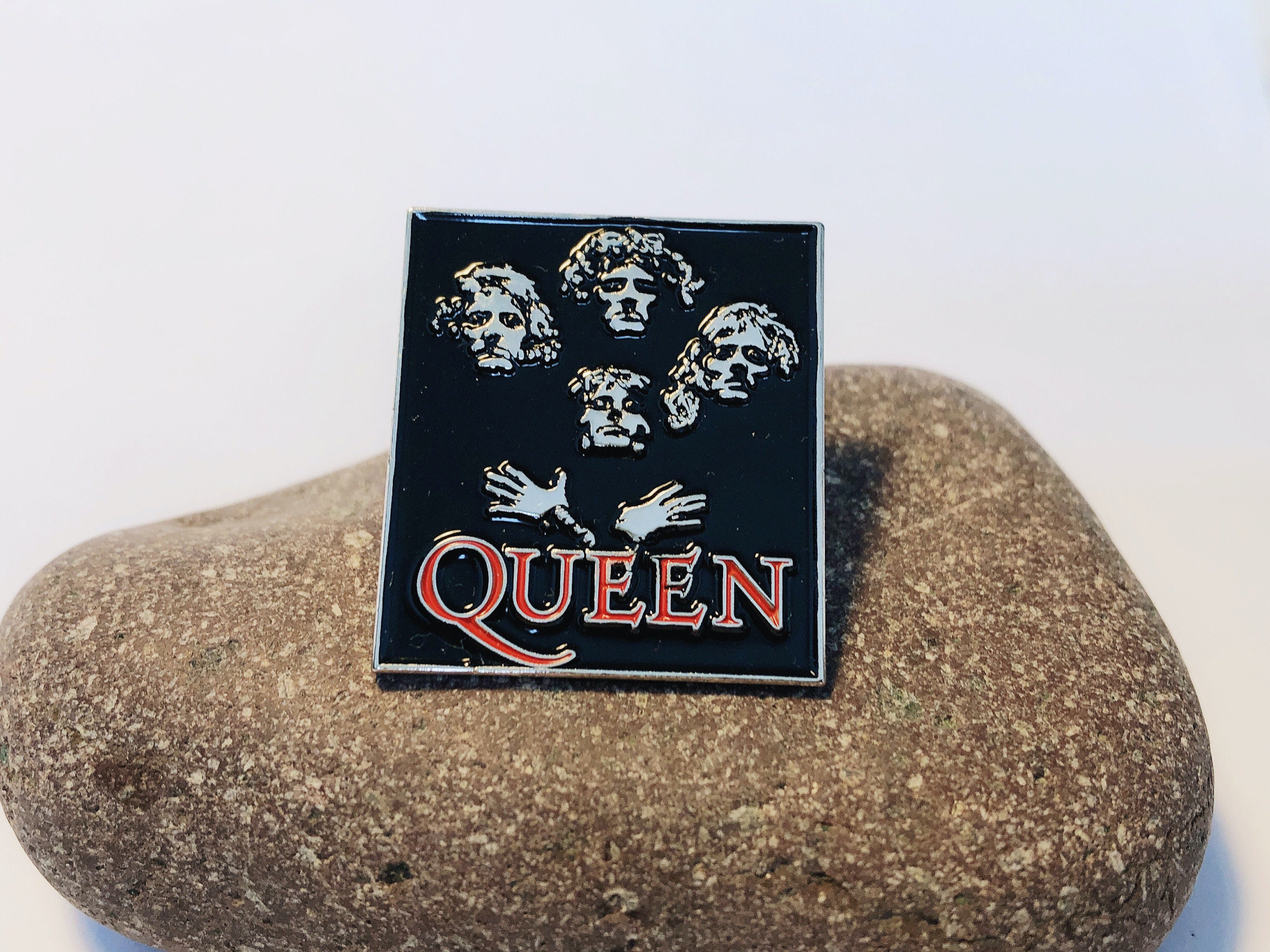 QUEEN Enamel Lapel Retro Pin Badge Queen II 1974 Etsy