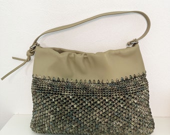 Sac besace Vert Pistache , sac en raphia et cuir , sac boho chic, , sac boho, sac shopping, sac besace vert