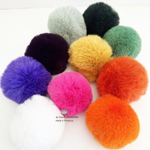 40  Couleurs 10 - 12 cm  Faux pompon, faux fur végan avec attache pression