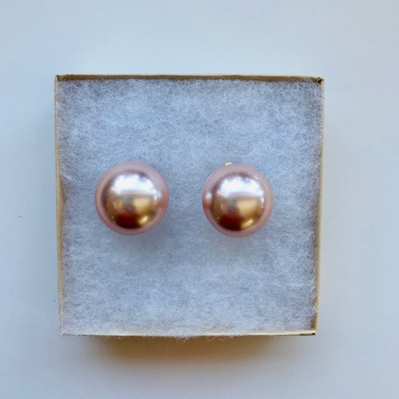 Vintage Pink Pearlescent Clip-On Earrings - image 1