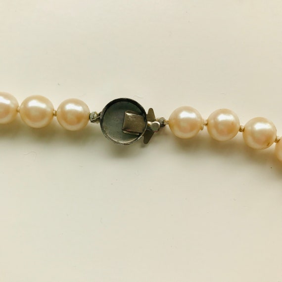 Vintage Pearl Costume Jewelry Necklace - image 3