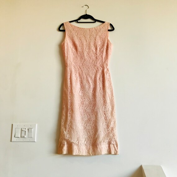 Vintage 1960s Pale Pink Lace Wiggle Dress - image 2