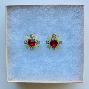 NWOT Pomina Stud Earrings
