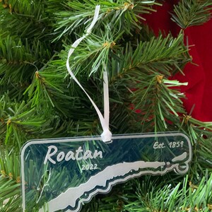 Roatan Ornament, Caribbean Island Ornament, Cruise Destination Ornament, Cruise Port Ornament, Roatan Christmas Ornament Caribbean Christmas