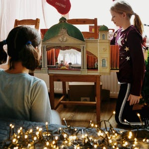 Large Wooden Puppet Theater with Shadow Screen · Back to School Gift · SEN/SNI-Friendly Toy for Family, Teachers & Therapy