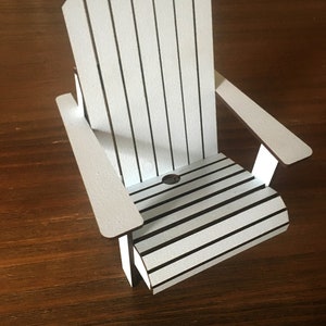 Adirondack Chair Telefonständer/Ladegerät - SVG-Datei - Kein physisches Produkt