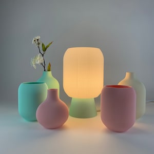 ASPEN Table Lamp Designed and Sustainably made by Honey & Ivy Studio in Portland, Oregon image 7