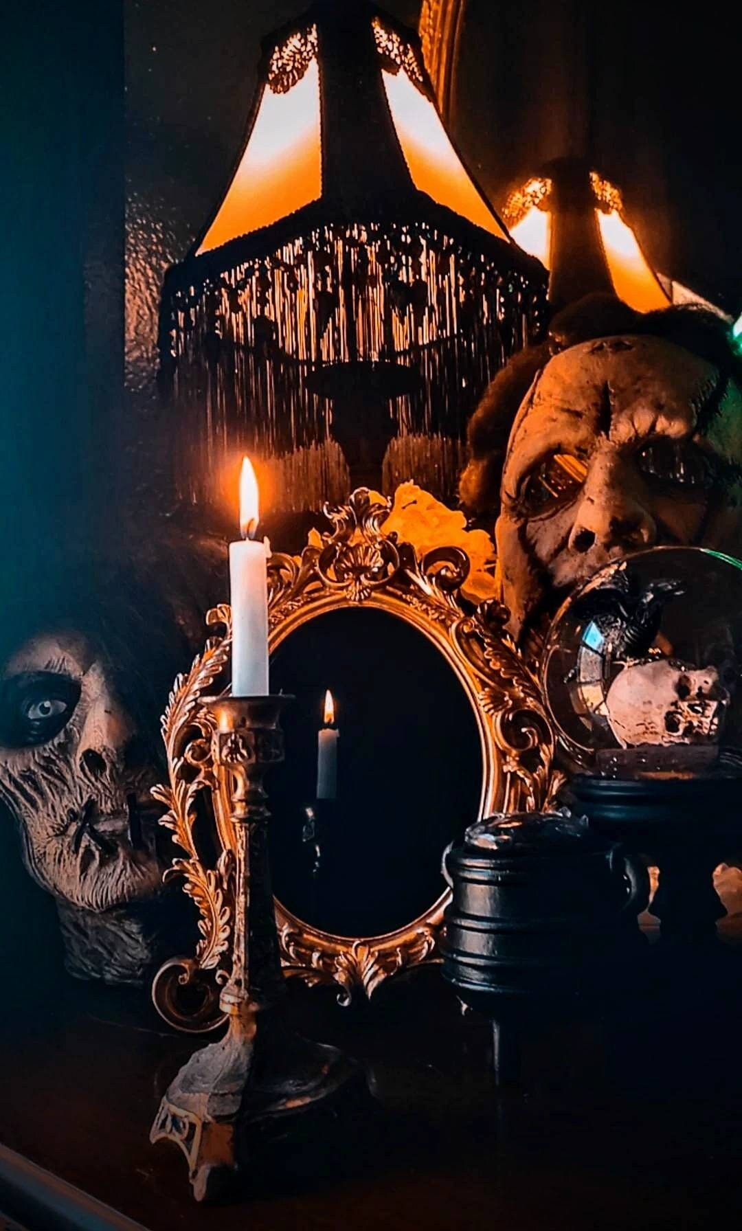 Scrying Mirror | Black Mirror | Macabre | Psychic Reading | Witch