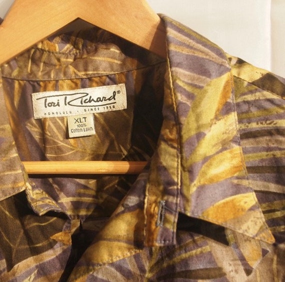 Vintage Tori Richards Honolulu Since 1956 Button-u