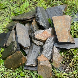 100lbs NATURAL SLATE STONE Garden Bed, Flower Bed, Landscaping, Yard Decor, Craft (For outdoor use) Bulk Listing