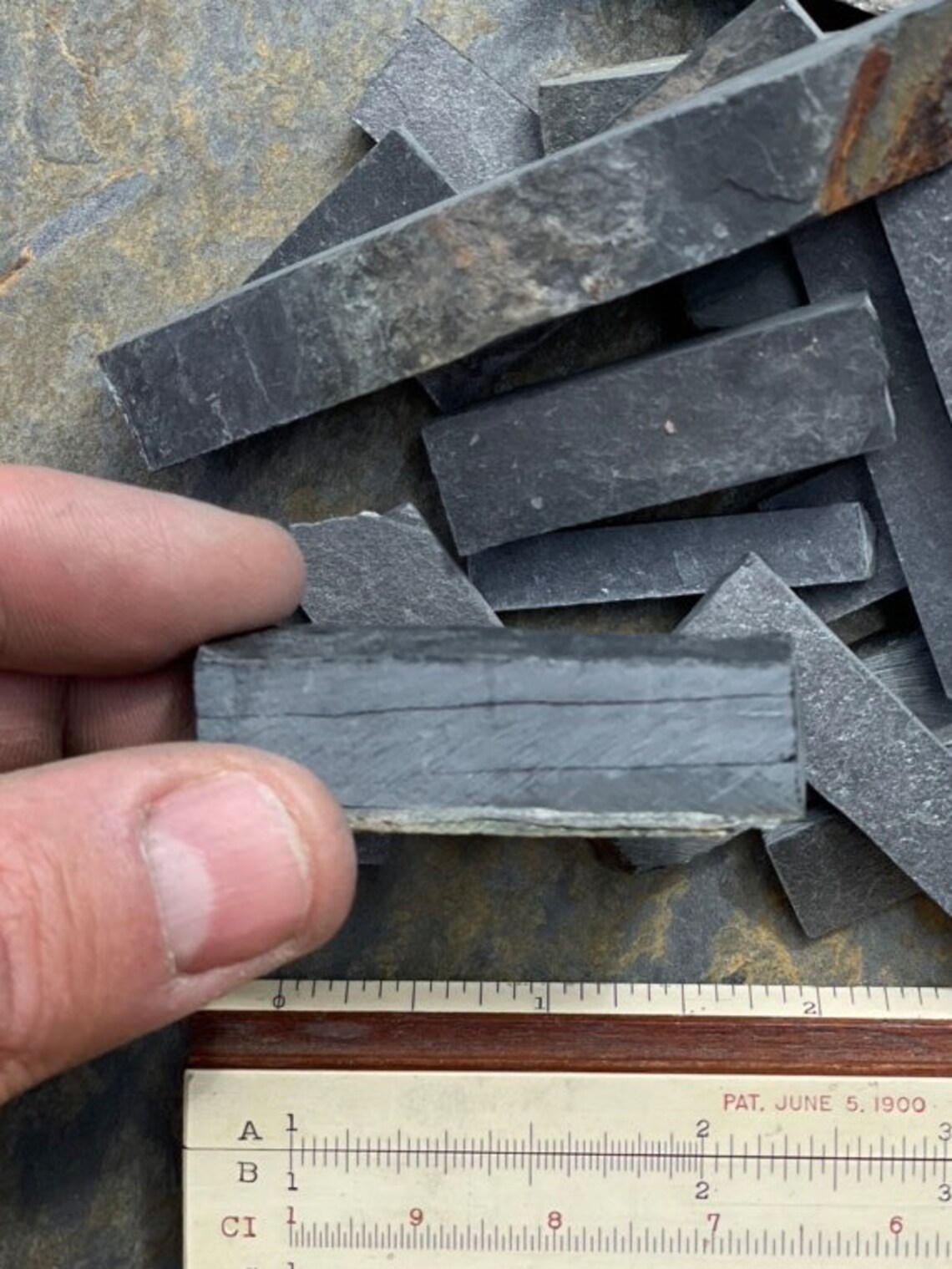 Slate Rod Chips for Mosaics and Crafts - Etsy