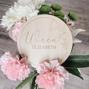 Personalized Baby Name Disc / Wooden Baby Disc / Baby Announcement Disc / Wooden Birth Announcements / Newborn Photo Disc / Baby Photo Prop