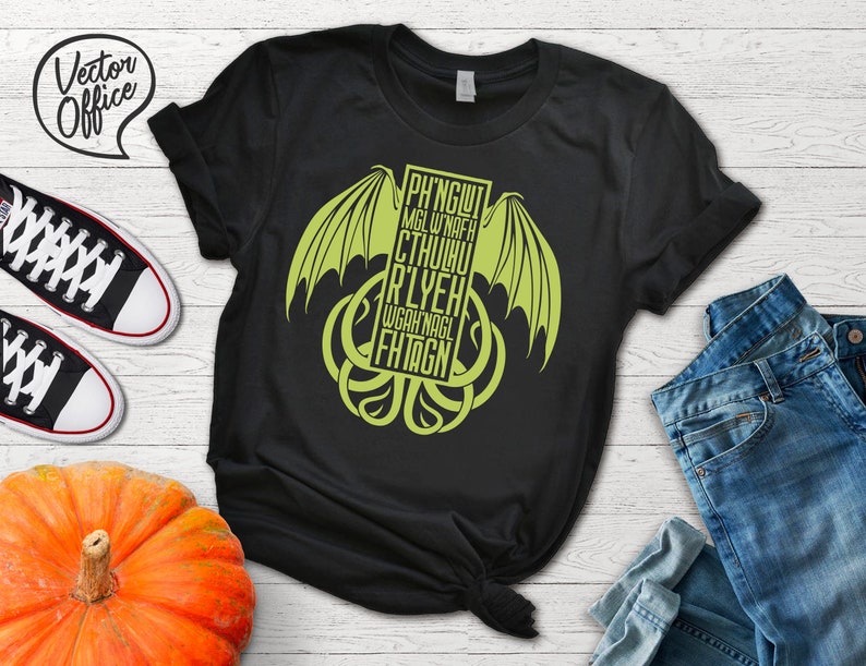 May include: Black t-shirt with a green graphic of a Cthulhu-like creature with the text "PH'NGlui Mglw'nafh Cthulhu R'lyeh Wgah'nagl Fhtagn".