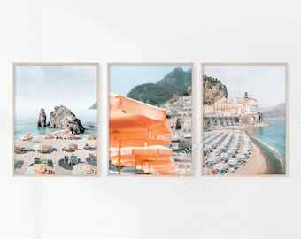 Stampa Costiera Amalfitana, Set di 3, Stampe Spiaggia Positano, Arte Murale Italia, Ombrelloni da Spiaggia, Decorazioni Murali Costiere, Set Stampabile Spiaggia Amalfitana