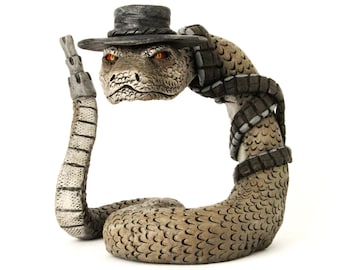 Figure inspired in Jake the rattlesnake Rango, antagonist, villian, design toy, art toy, sculpture, jake viper, decoration, cowboy, snake