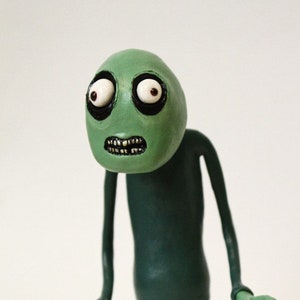 Figure inspired by Salad Fingers, art toy, horror figure, hunchbacked man, horror animation, horror figure, art