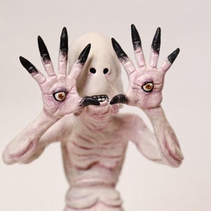 Pale Man figure, figurine, collection, decoration, statue, art toy, pan&#39;s labyrinth, pan&#39;s labyrinth, guillermo del toro, film, movie