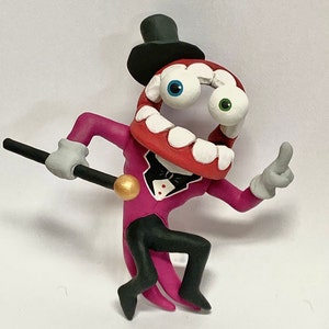 The Amazing Digital Circus Caine figure