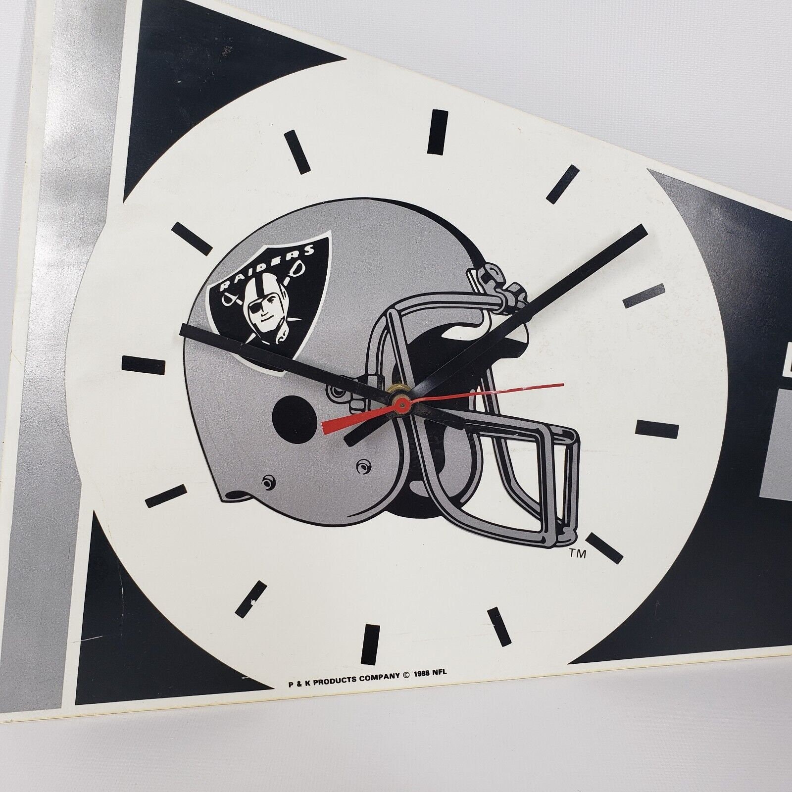 Vintage Los Angeles Raiders Pennant Clock 1988 LA Raiders