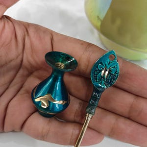 Handcrafted Teal Blue Brass Surma Dani, Vintage Peacock Blue Kohl Bottle, Traditional Indian Kajal Holder, Antique Eyeliner Pot