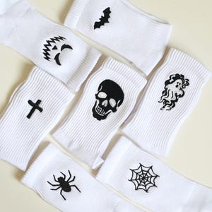 Embroidered Halloween Sport Socks, Cute Pumpkin Unisex Socks, Cotton Crew Socks, Little Ghost Socks, Halloween Party Gift, Gift For Friend