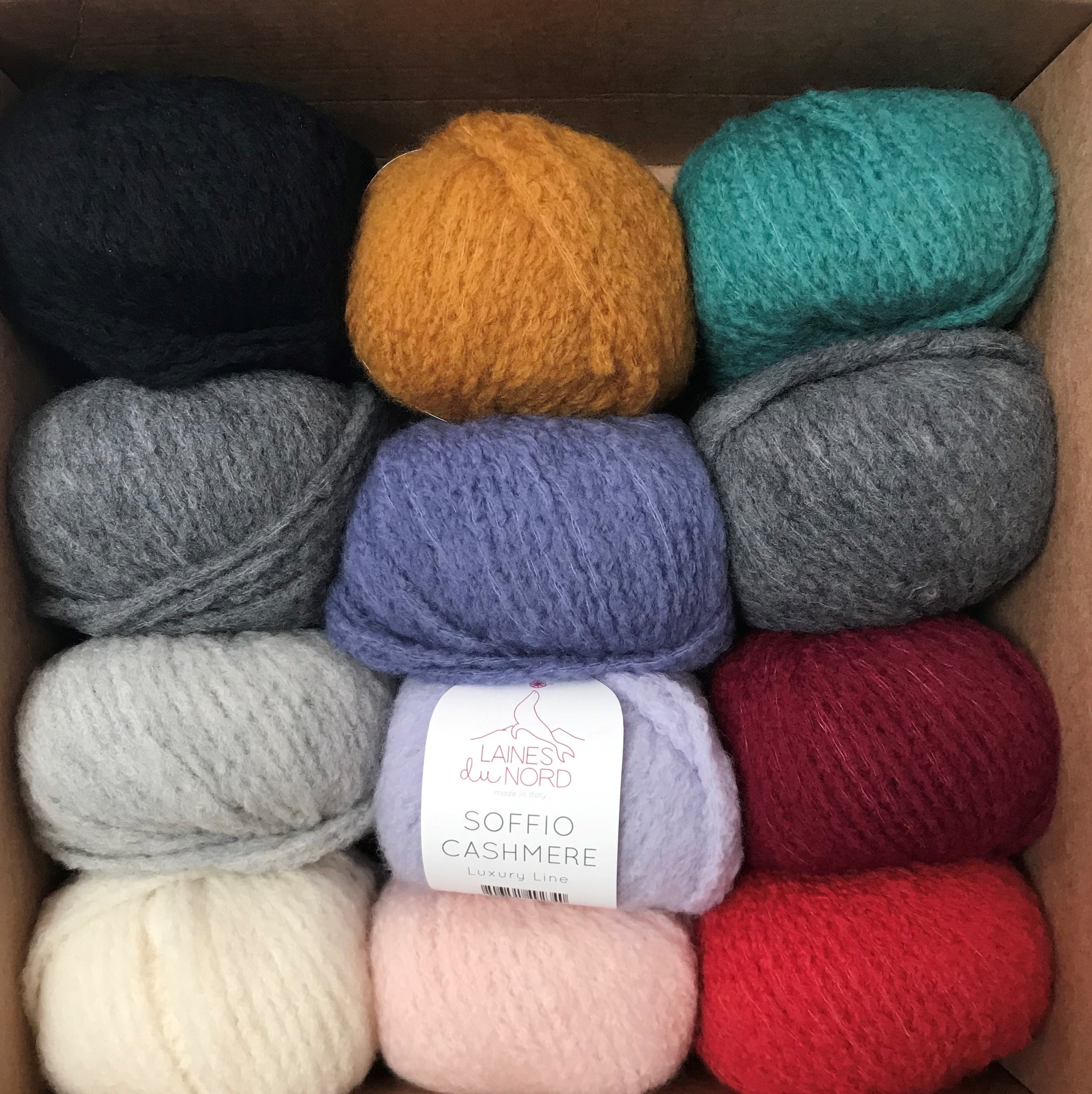 Chunky Soft Cashmere Blend Knitting Yarn, Fluffy Wool, 11 Solid
