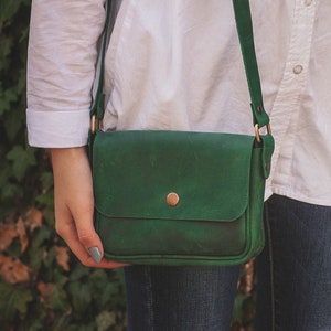green leather crossbody bag, leather purse, leather bag, minimalist crossbody bag, leather work bag, small bag, gift bags, purse for women