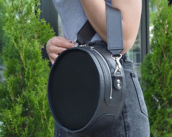 round leather bag, round bag, circle leather bag, gift bags, crossbody purse, crossbody bag for woman, leather purse, round crossbody bag