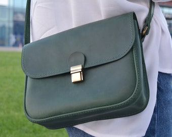 green leather crossbody bag for women, handmade cute crossbody bag, minimalist leather handbag, gift for women,small leather crossbody bag