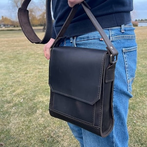 mens crossbody bags, mens birthday gift, handmade genuine leather crossbody bag men, mens leather shoulder bag, leather handbags for men